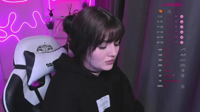 Image 10 of moonrenata Stream on Chaturbate on 14 months ago
