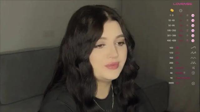 Image 4 of moonrenata Stream on Chaturbate on 2 months ago