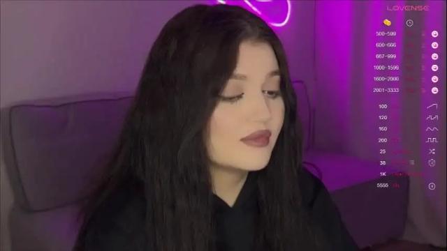 Image 7 of moonrenata Stream on Chaturbate on 1 month ago