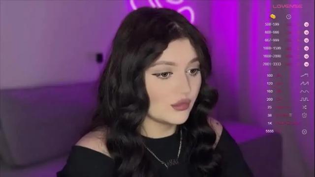 Image 10 of moonrenata Stream on Chaturbate on 1 month ago