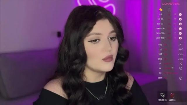 Image 11 of moonrenata Stream on Chaturbate on 1 month ago