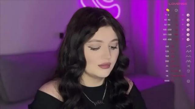 Image 12 of moonrenata Stream on Chaturbate on 1 month ago