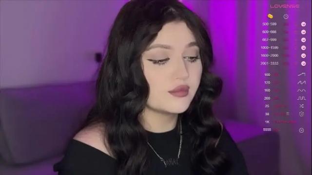 Image 4 of moonrenata Stream on Chaturbate on 1 month ago