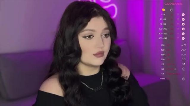 Image 7 of moonrenata Stream on Chaturbate on 1 month ago