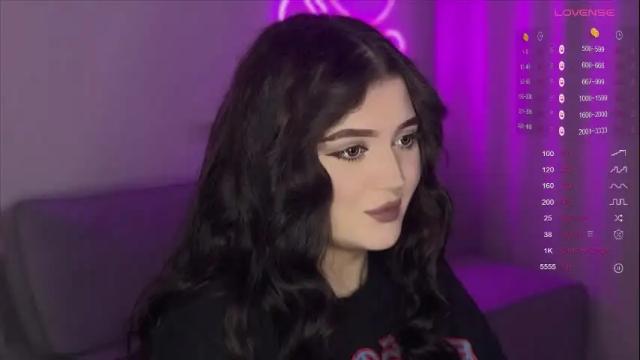 Image 6 of moonrenata Stream on Chaturbate on 1 month ago
