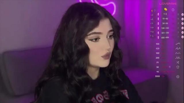 Image 7 of moonrenata Stream on Chaturbate on 1 month ago
