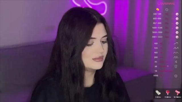 Image 10 of moonrenata Stream on Chaturbate on 1 month ago