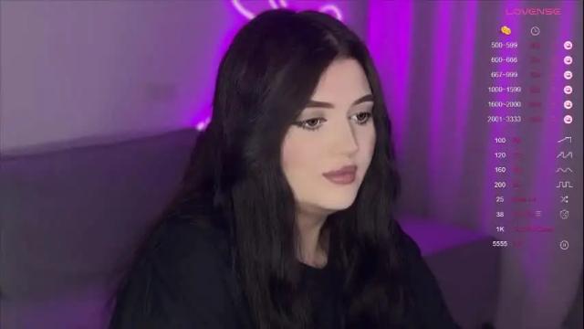 Image 12 of moonrenata Stream on Chaturbate on 1 month ago