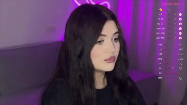 Image 4 of moonrenata Stream on Chaturbate on 1 month ago