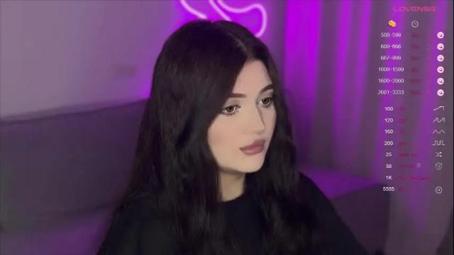 Image 7 of moonrenata Stream on Chaturbate on 1 month ago