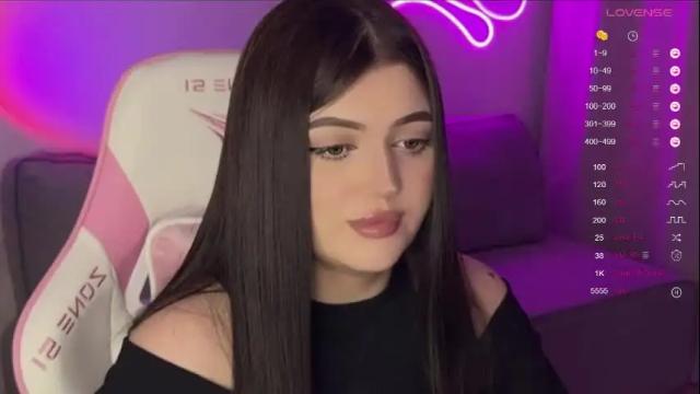 Image 10 of moonrenata Stream on Chaturbate on 1 month ago