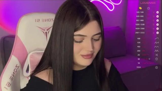 Image 12 of moonrenata Stream on Chaturbate on 1 month ago