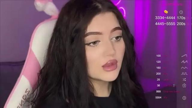 Image 10 of moonrenata Stream on Chaturbate on 1 month ago