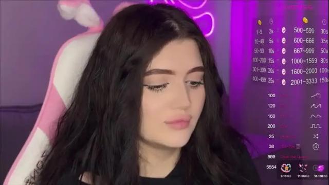 Image 12 of moonrenata Stream on Chaturbate on 1 month ago