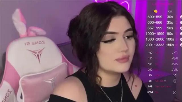 Image 3 of moonrenata Stream on Chaturbate on 1 month ago