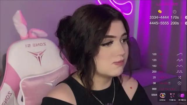 Image 6 of moonrenata Stream on Chaturbate on 1 month ago
