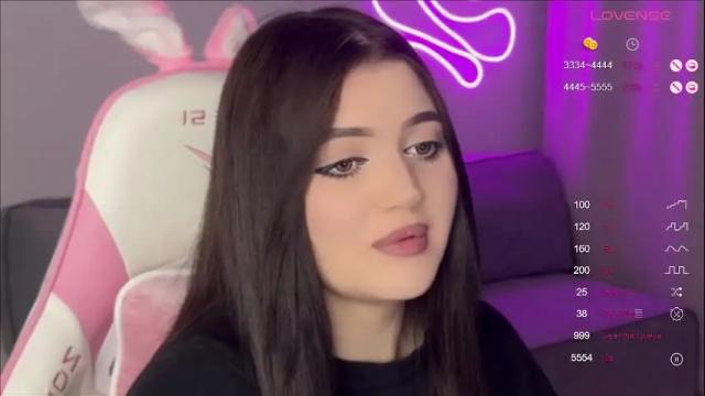 Image 12 of moonrenata Stream on Chaturbate on 1 month ago