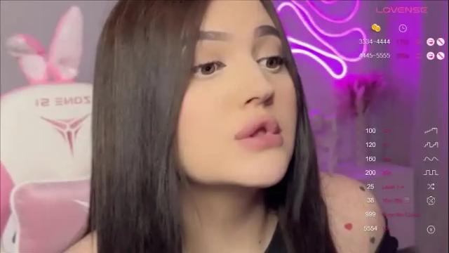 Image 2 of moonrenata Stream on Chaturbate on 1 month ago
