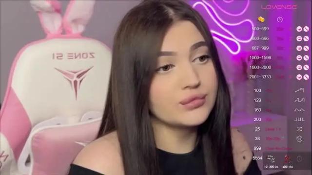 Image 4 of moonrenata Stream on Chaturbate on 1 month ago