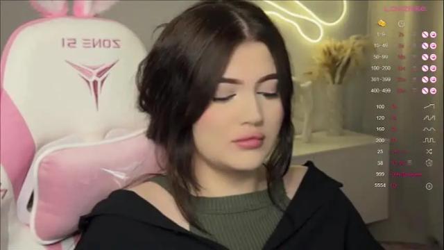 Image 2 of moonrenata Stream on Chaturbate on 29 days ago