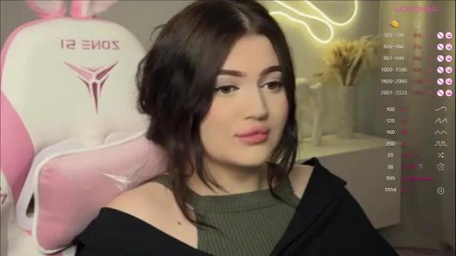 Image 6 of moonrenata Stream on Chaturbate on 29 days ago