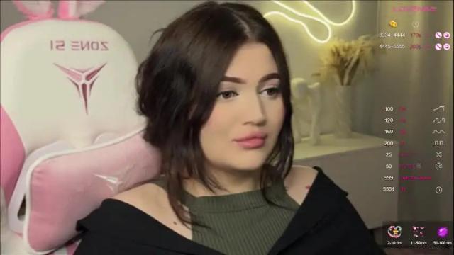 Image 7 of moonrenata Stream on Chaturbate on 29 days ago