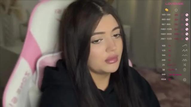 Image 12 of moonrenata Stream on Chaturbate on 21 days ago