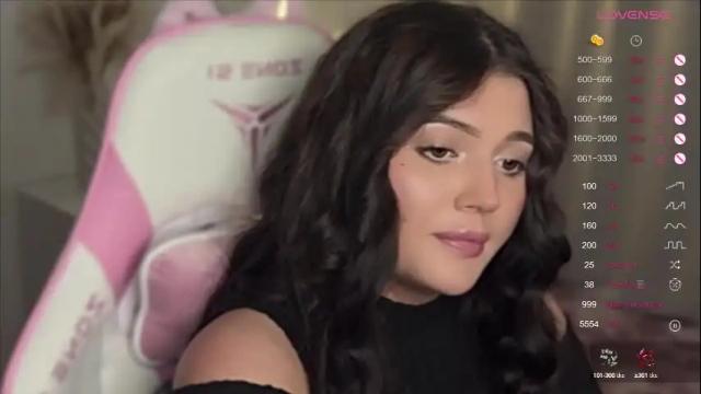 Image 10 of moonrenata Stream on Chaturbate on 17 days ago