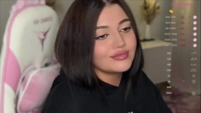Image 10 of moonrenata Stream on Chaturbate on 12 days ago