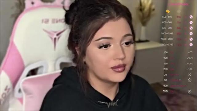 Image 7 of moonrenata Stream on Chaturbate on 6 days ago