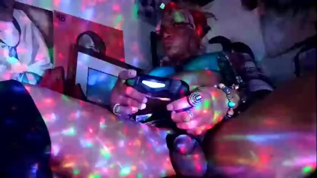 Image 11 of moontox Stream on Chaturbate on 2 months ago