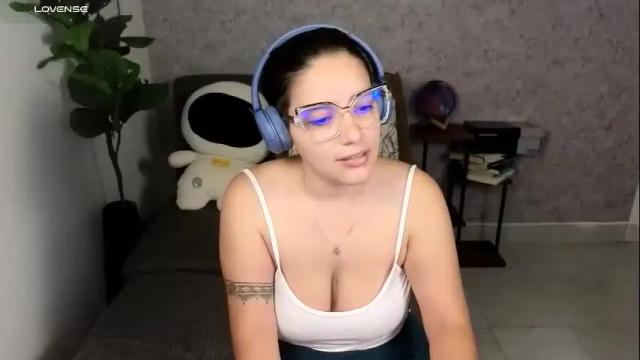 Thumbnail 1, moonwoman_'s Stream at Chaturbate, 1 month ago