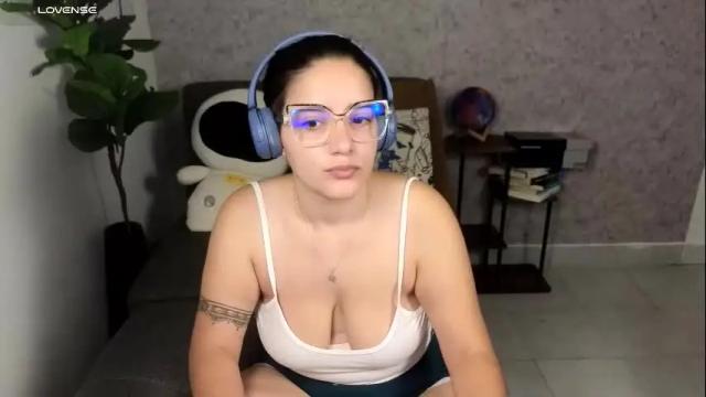 Image 4 of moonwoman_ Stream on Chaturbate on 1 month ago