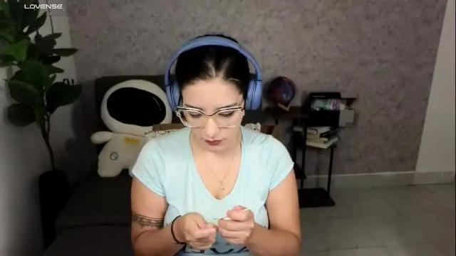 Image 7 of moonwoman_ Stream on Chaturbate on 1 month ago