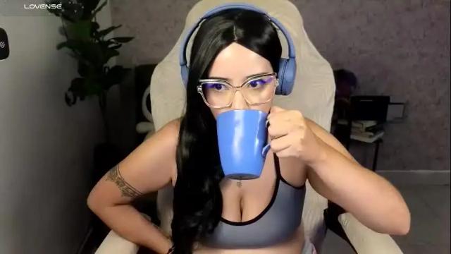 Image 8 of moonwoman_ Stream on Chaturbate on 25 days ago