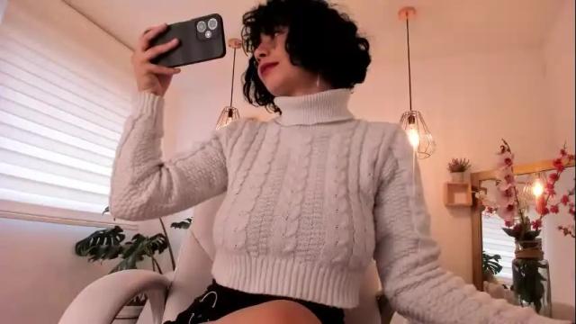 Image 4 of moony_14 Stream on Chaturbate on 24 days ago