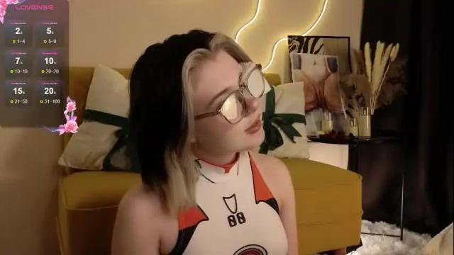 Thumbnail 1, moore_iris's Stream at Chaturbate, 1 month ago