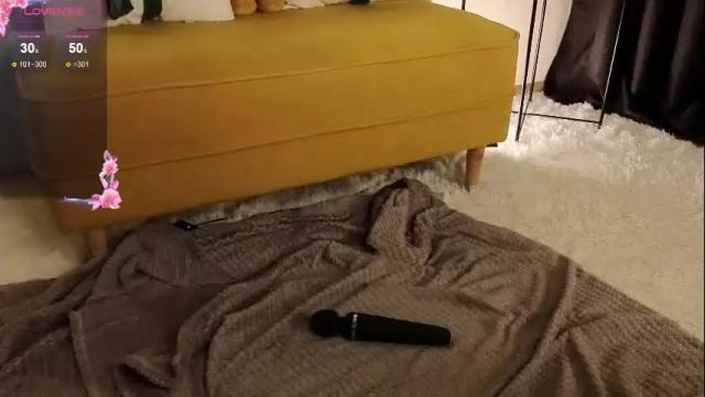 Image 2 of moore_iris Stream on Chaturbate on 1 month ago