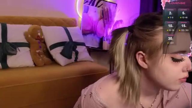 Thumbnail 1, moore_iris's Stream at Chaturbate, 1 month ago