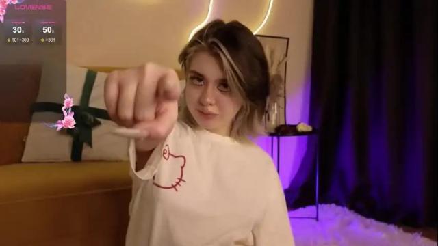 Image 8 of moore_iris Stream on Chaturbate on 1 month ago
