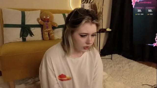 Image 11 of moore_iris Stream on Chaturbate on 1 month ago