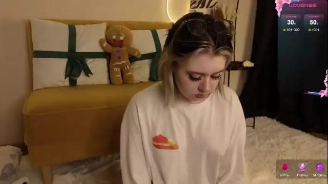 Image 7 of moore_iris Stream on Chaturbate on 1 month ago