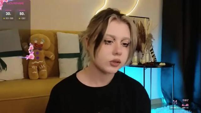 Image 2 of moore_iris Stream on Chaturbate on 25 days ago