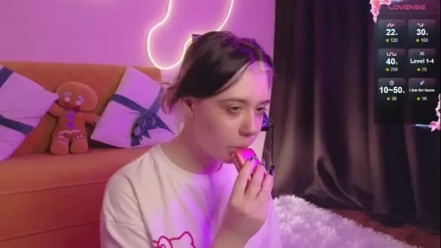 Image 10 of moore_iris Stream on Chaturbate on 11 days ago