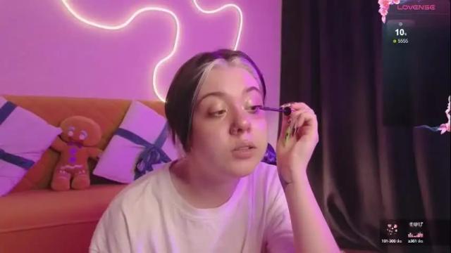 Image 11 of moore_iris Stream on Chaturbate on 11 days ago