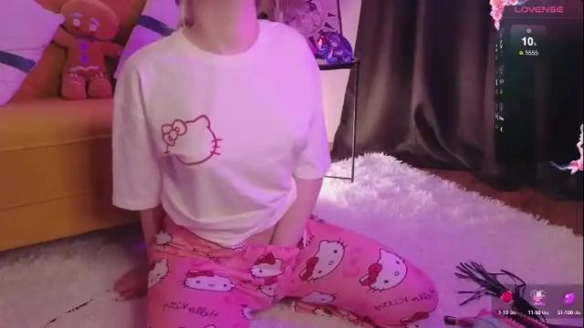 Image 8 of moore_iris Stream on Chaturbate on 11 days ago