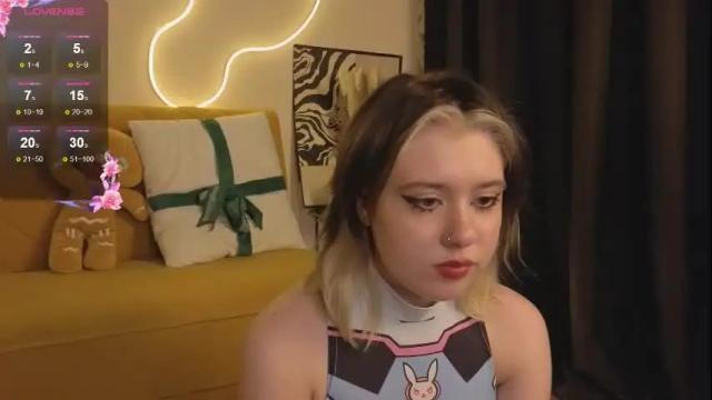 Image 3 of moore_iris Stream on Chaturbate on 2 days ago