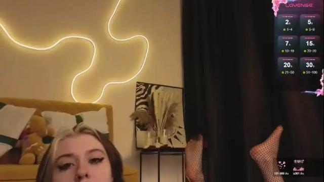 Thumbnail 2, moore_iris's Stream at Chaturbate, 4 months ago