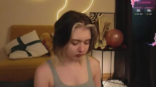 Thumbnail 2, moore_iris's Stream at Chaturbate, 4 months ago