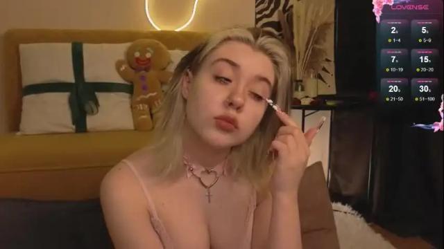 Image 6 of moore_iris Stream on Chaturbate on 3 months ago